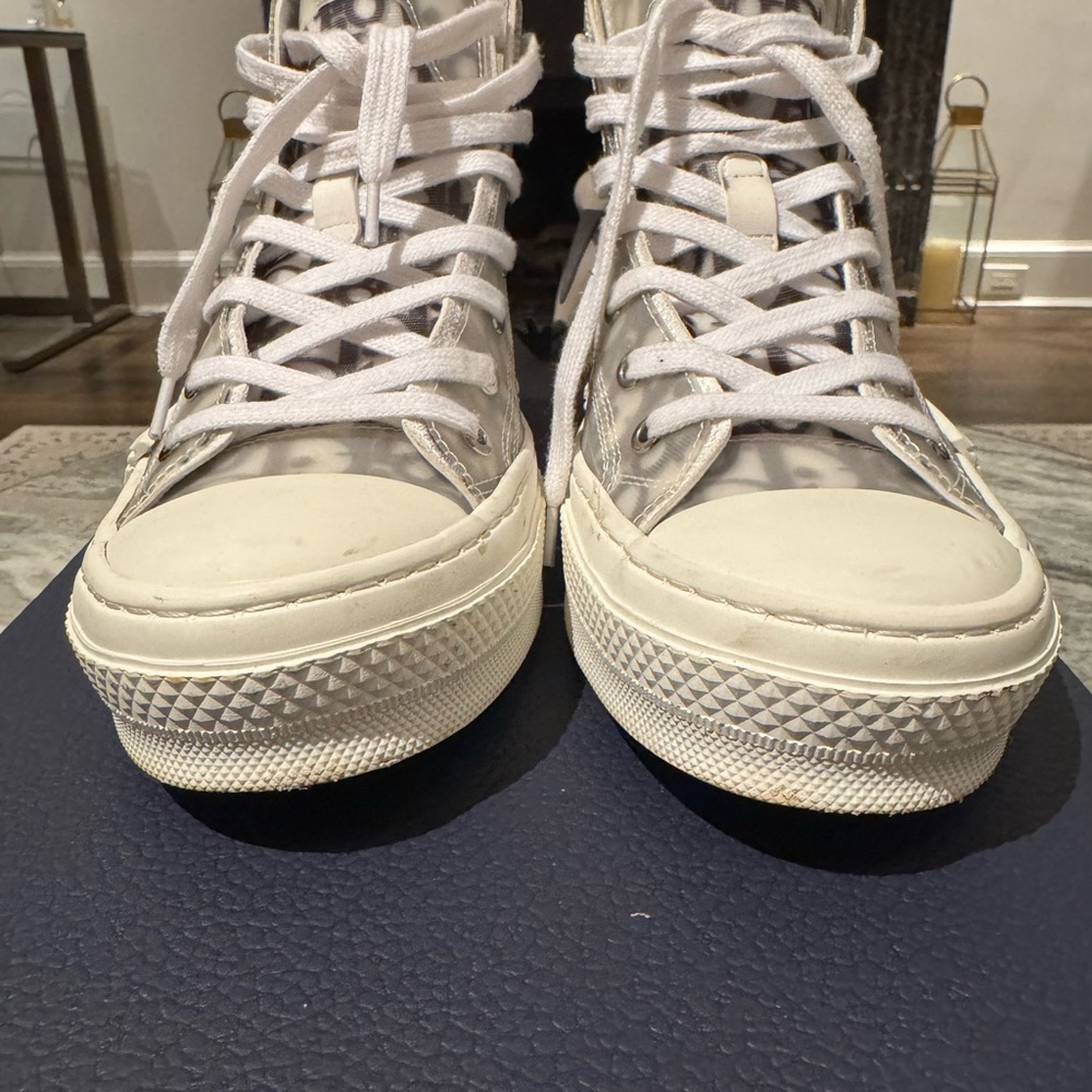 Dior and Shawn B23 High-Top Sneakers in Cream and Gray - Picture 4 of 7